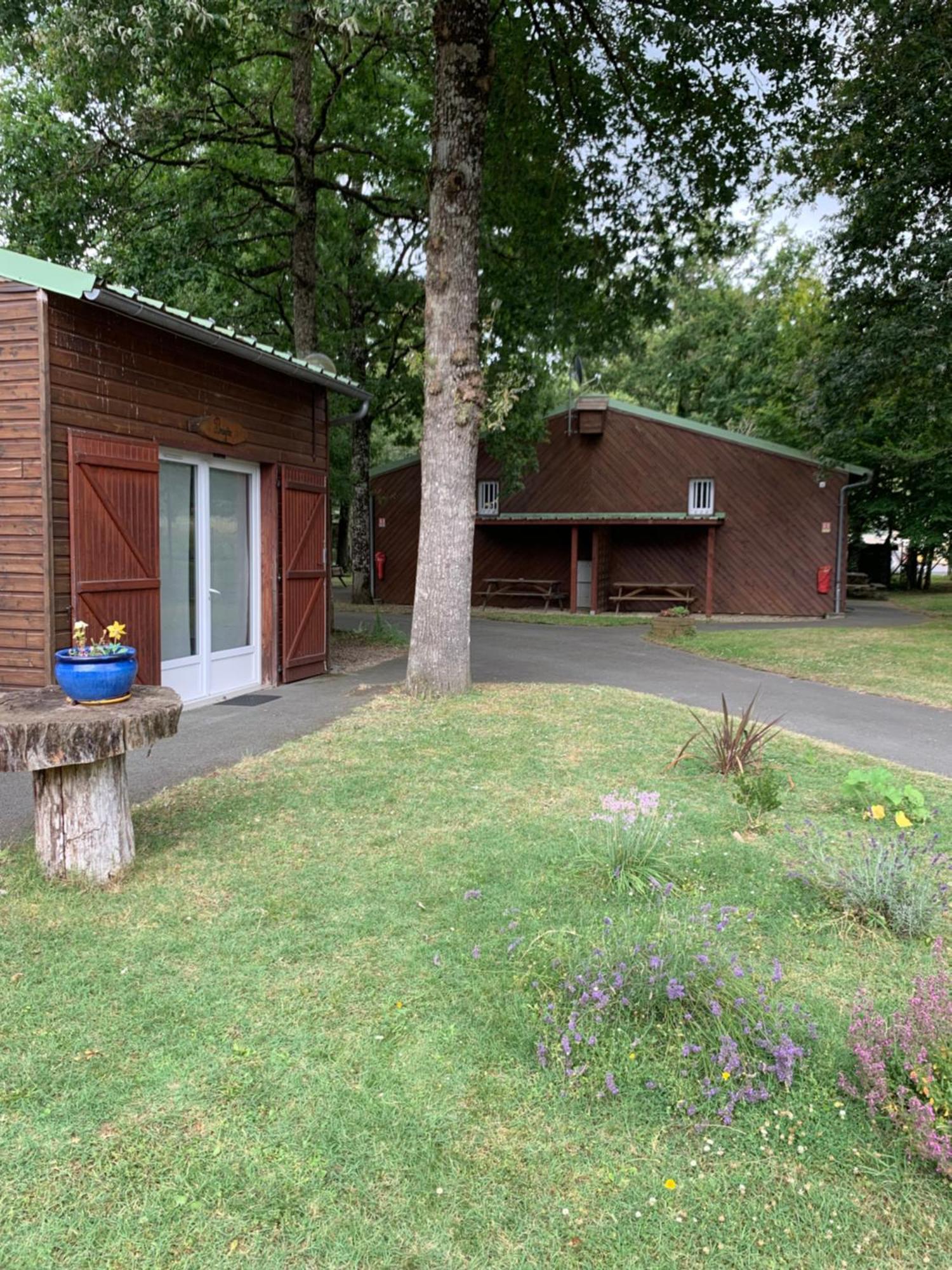 Chalets Mouliere Evasion Montamisé Eksteriør billede